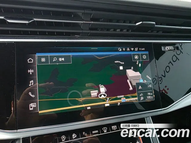Audi Q7 — Фото автомобиля 11