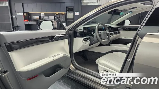 Hyundai Grandeur Grandeur (GN7) 2.5 Бензин 2WD — Фото автомобиля 10