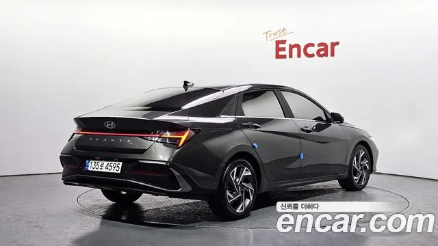 Hyundai AVANTE Новый Avante (CN7) — Фото автомобиля 2