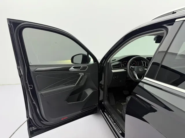 Volkswagen Tiguan L — Фото автомобиля 22