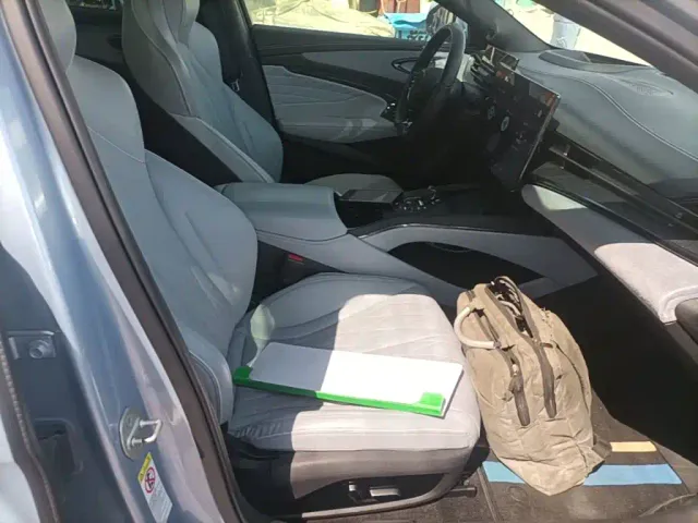 BYD Seal — Фото автомобиля 24