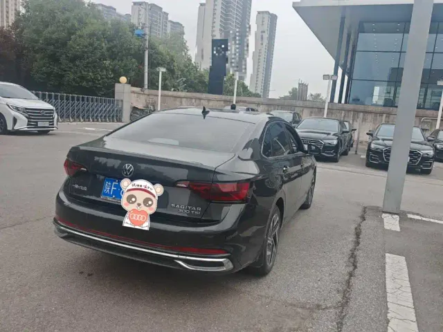 Volkswagen Sagitar — Фото автомобиля 3