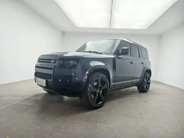 Фотография автомобиля — Land Rover Defender