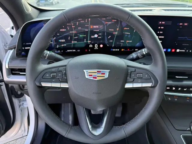 Cadillac XT4 — Фото автомобиля 6