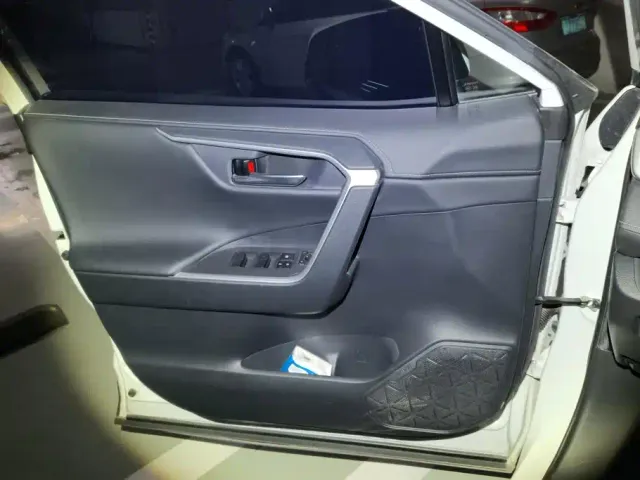 Toyota RAV4 — Фото автомобиля 7