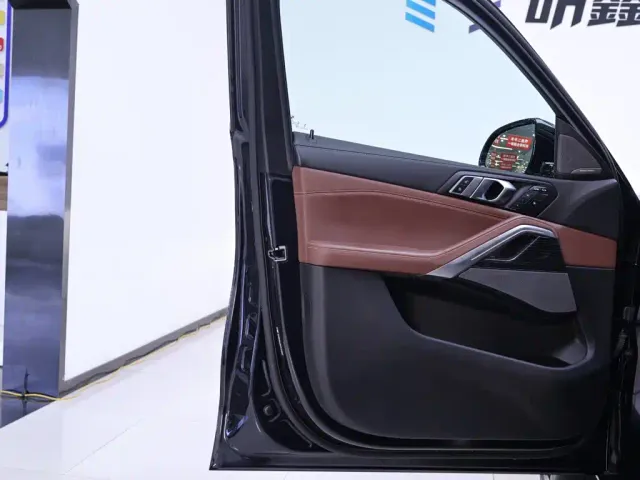 BMW X6 — Фото автомобиля 19