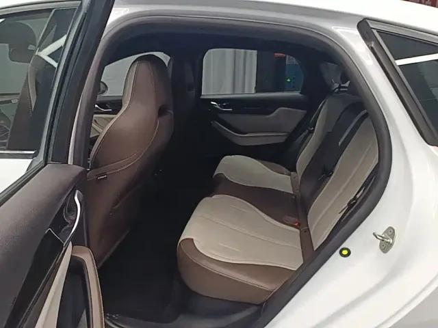 BYD Qin PLUS — Фото автомобиля 16