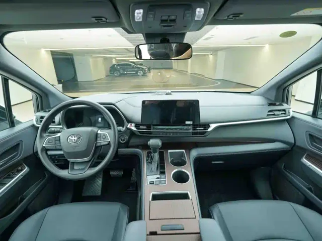 Toyota Granvia — Фото автомобиля 19
