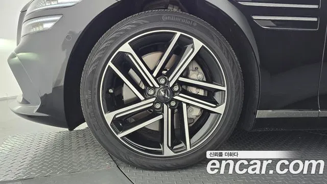 Genesis G80 Бензин 2.5 турбо AWD — Фото автомобиля 2