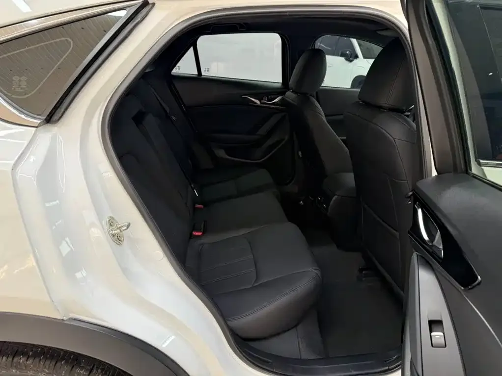 Mazda Mazda CX-4 2021 2.0L Auto FWD Skyactiv Explorer Edition — Фото автомобиля 9