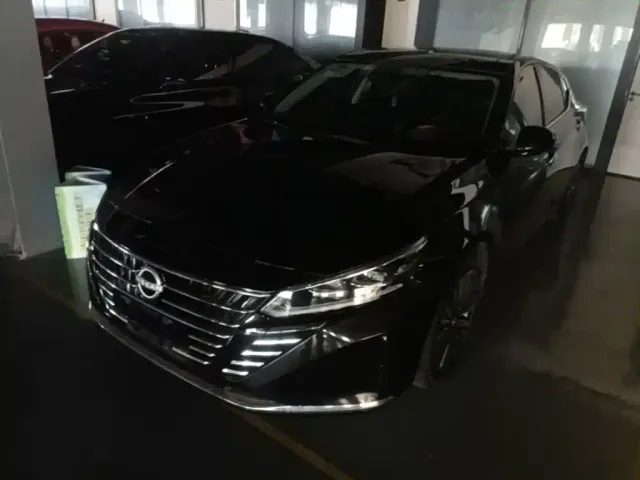Фотография автомобиля — Nissan Teana
