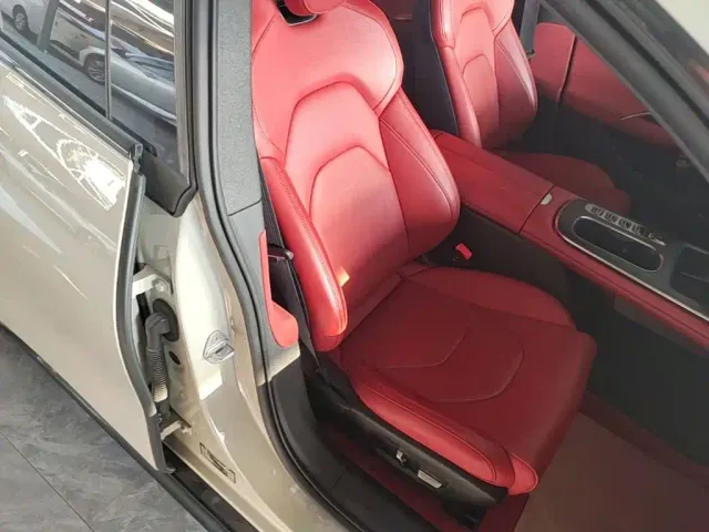 Xiaomi SU7 — Фото автомобиля 24