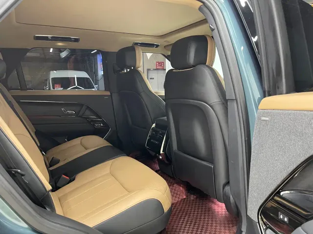 Land Rover Range Rover Sport — Фото автомобиля 11
