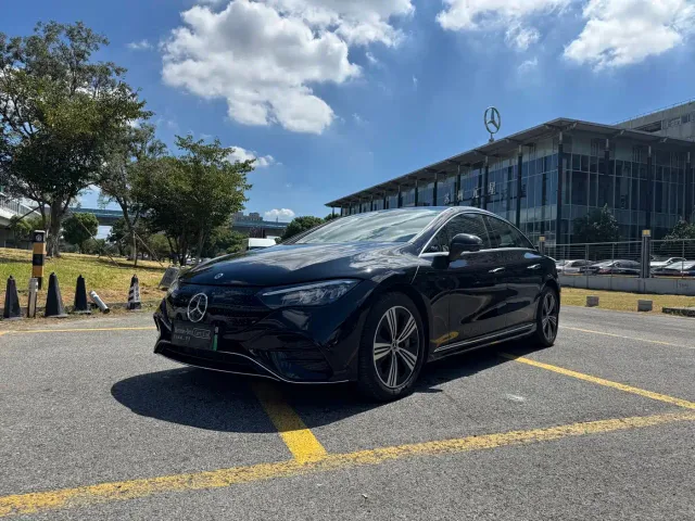 Фотография автомобиля — Mercedes-Benz EQE