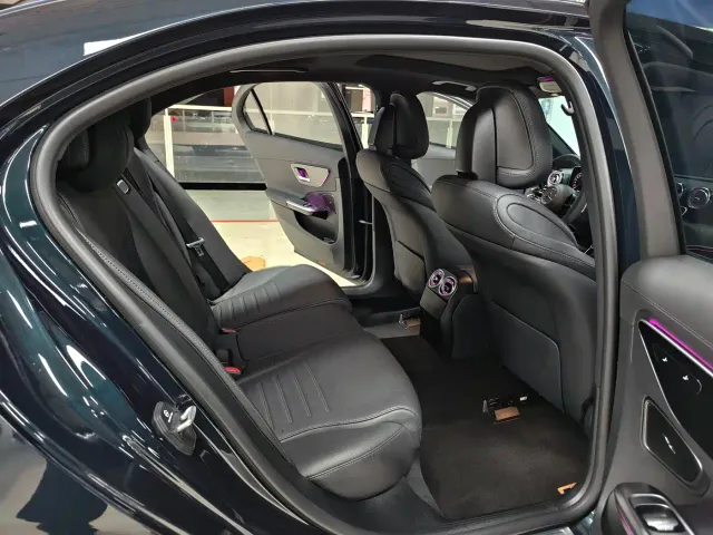 Mercedes-Benz C-Class — Фото автомобиля 16
