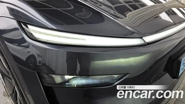 Tesla Model Y — Фото автомобиля 7