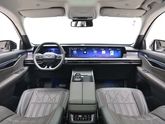 Ford Edge — Фото автомобиля 10