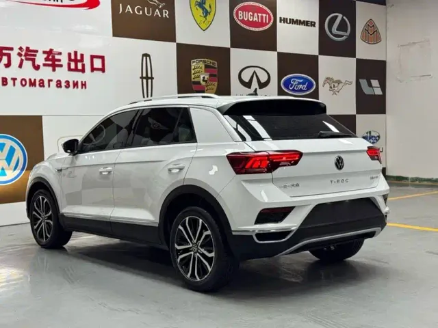 Volkswagen T-Roc — Фото автомобиля 4