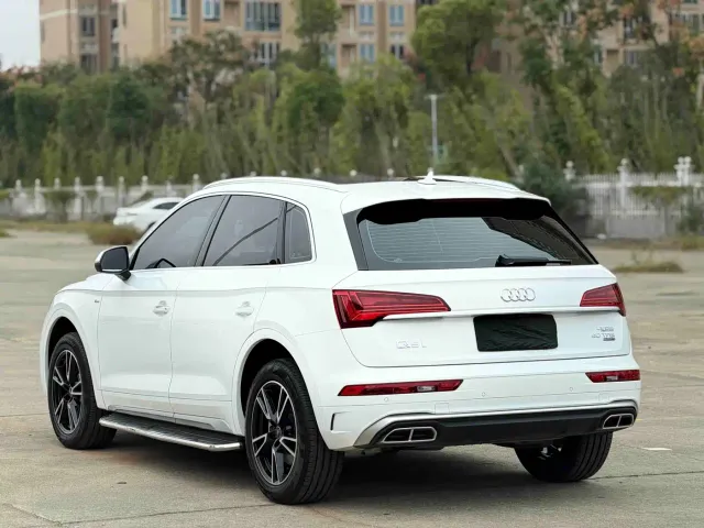 Audi Q5L — Фото автомобиля 9