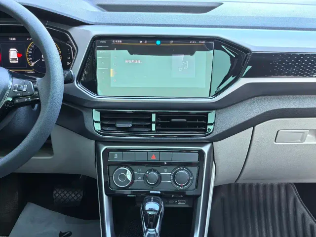 Volkswagen T-Cross — Фото автомобиля 12