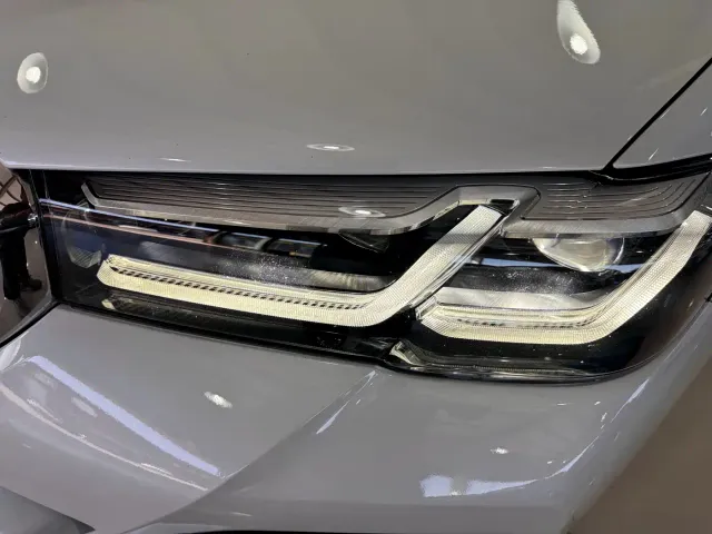 BMW 5 Series — Фото автомобиля 20