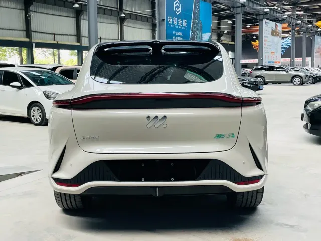 IM Motors LS7 — Фото автомобиля 5