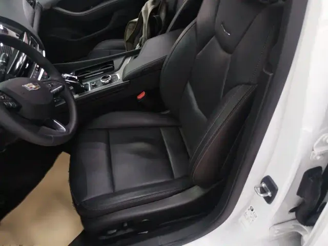 Cadillac CT5 — Фото автомобиля 10