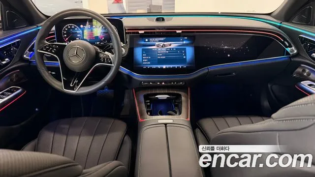 Mercedes-Benz E-Class — Фото автомобиля 4