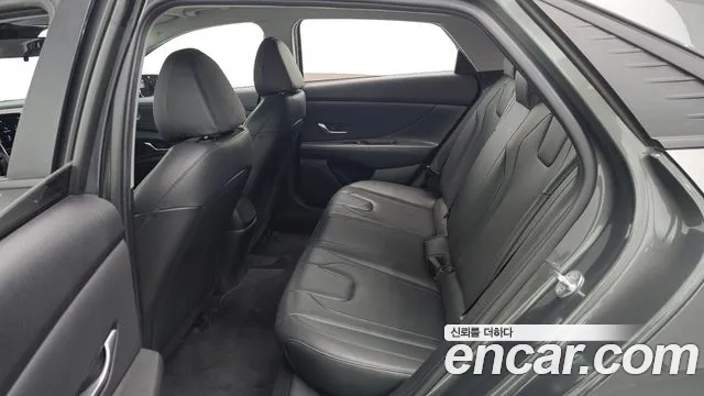 Hyundai Avante CN7 — Фото автомобиля 16