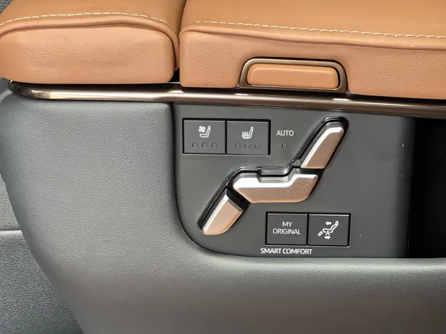 Toyota Vellfire — Фото автомобиля 24