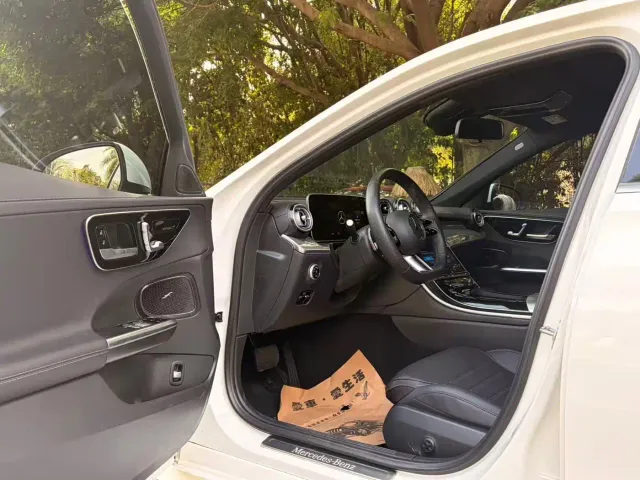 Mercedes-Benz C-Class — Фото автомобиля 4