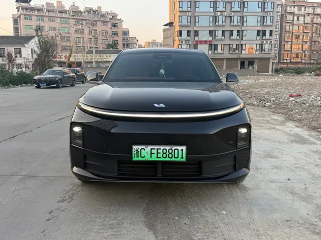 Li Auto L6 — Фото автомобиля 2