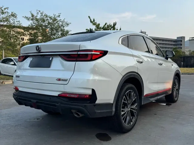 Changan CS85 COUPE — Фото автомобиля 9