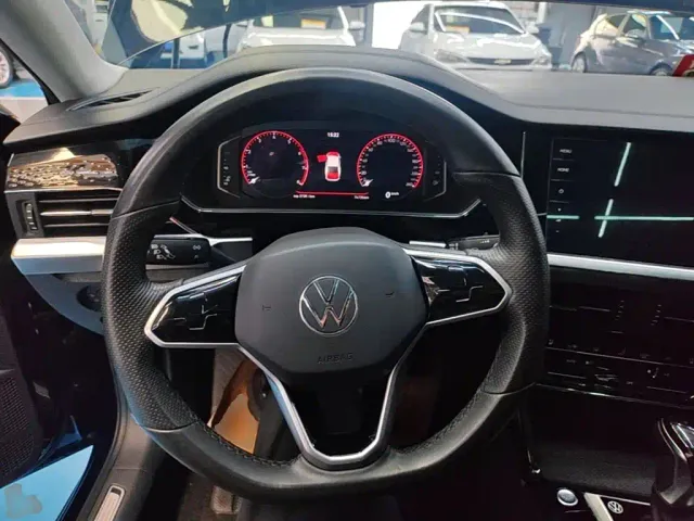 Volkswagen Passat — Фото автомобиля 10