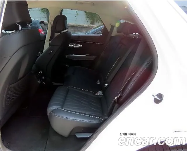Genesis GV70 2.5T Бензин 2WD — Фото автомобиля 12