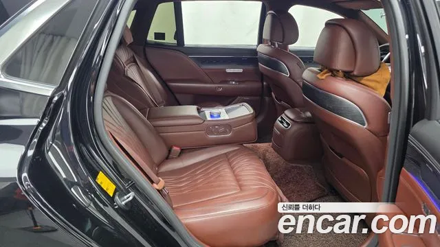 Genesis G90 Бензин 3.5 турбо AWD — Фото автомобиля 12