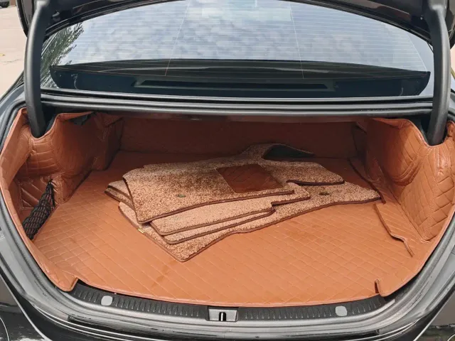 Mercedes-Benz E-Class — Фото автомобиля 12