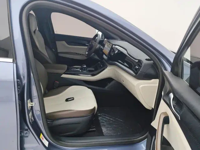 BYD Qin PLUS — Фото автомобиля 8