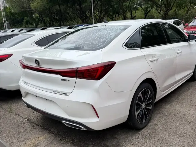 Changan Eado — Фото автомобиля 14