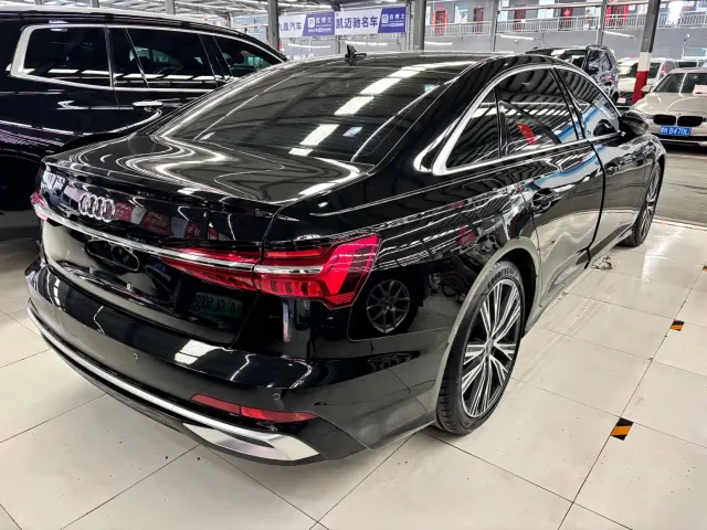 Audi A6L — Фото автомобиля 14