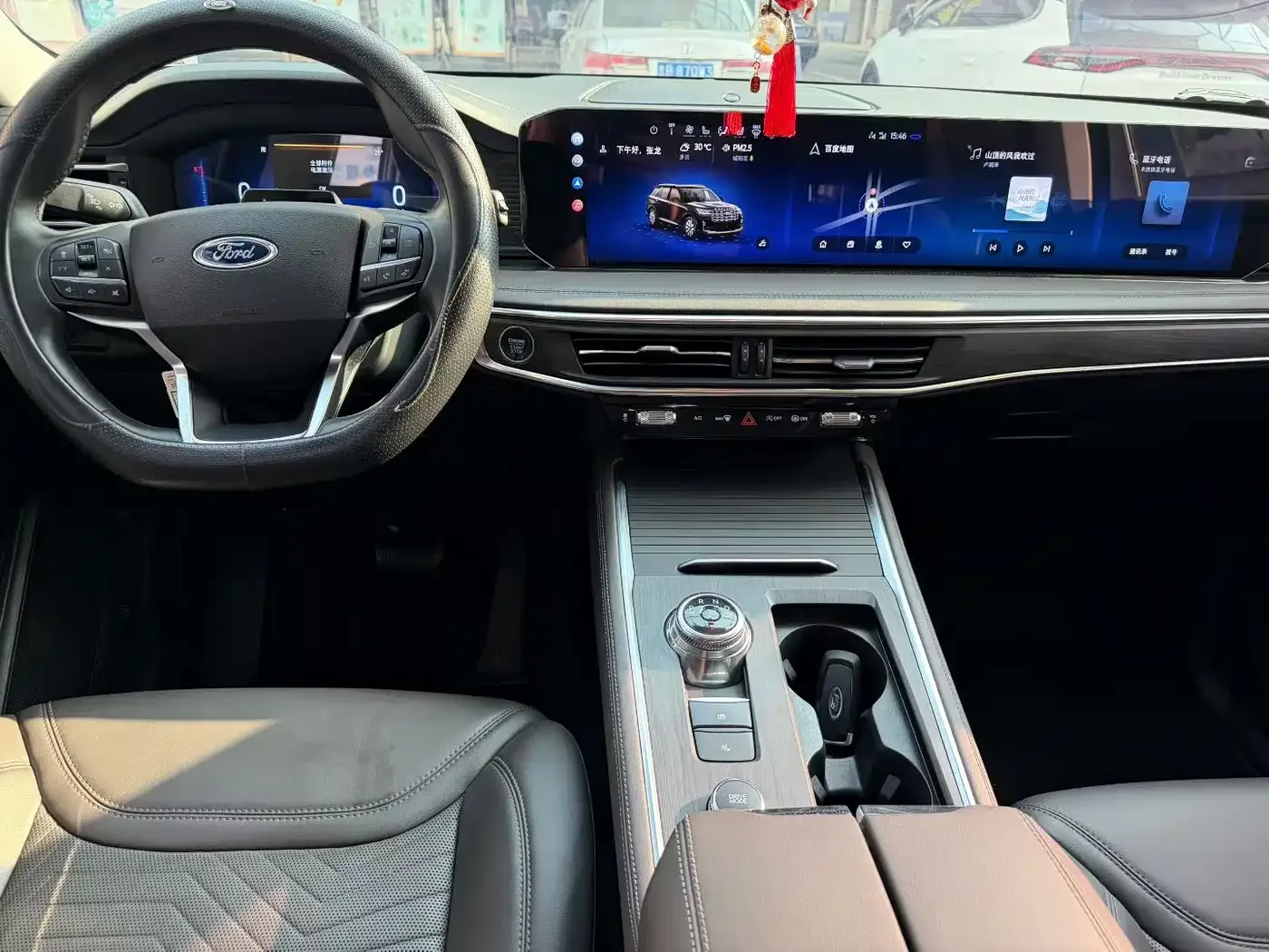 Ford Explorer 2024 2.3T EcoBoost AWD Titanium Edition 7-Seater — Фото автомобиля 5