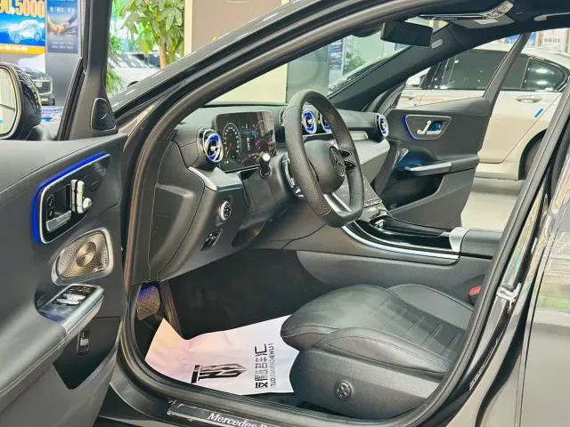 Mercedes-Benz C-Class — Фото автомобиля 4