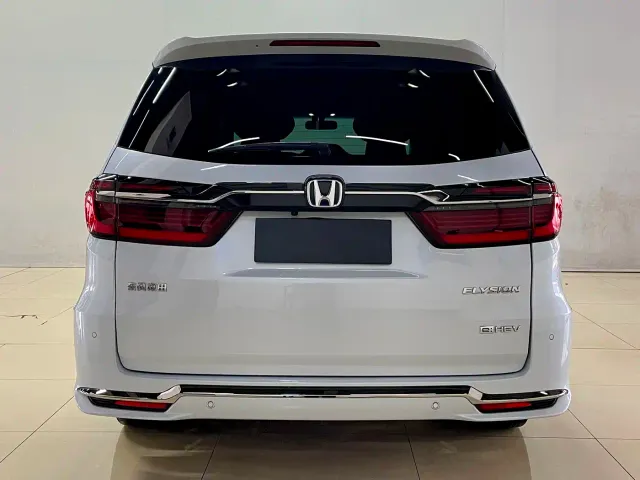 Honda Elysion — Фото автомобиля 7