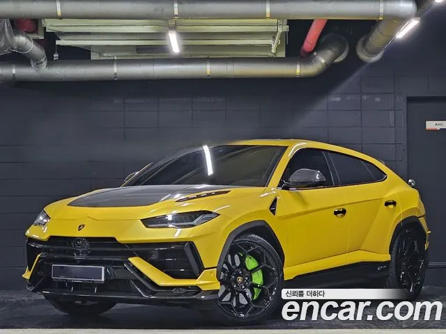 Фотография автомобиля — Lamborghini Urus