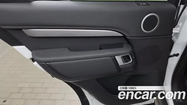 Land Rover Discovery — Фото автомобиля 14