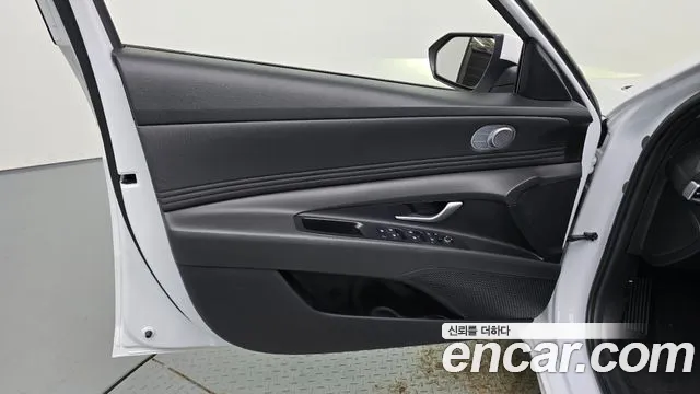 Hyundai Avante CN7 — Фото автомобиля 13