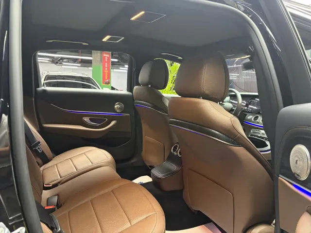 Mercedes-Benz E-Class — Фото автомобиля 9