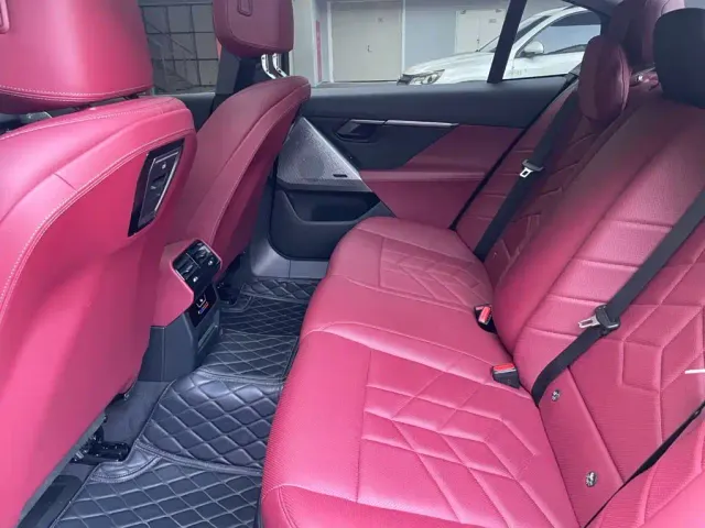 BMW BMW 5 Series 2024 525Li Luxury Package — Фото автомобиля 9