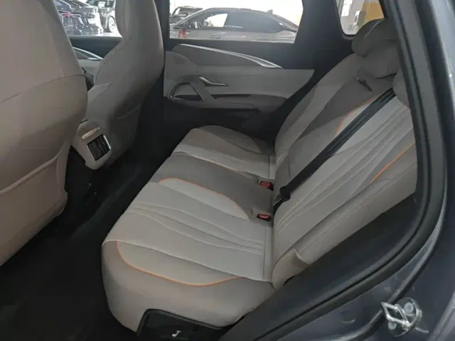 BYD Song Pro — Фото автомобиля 16