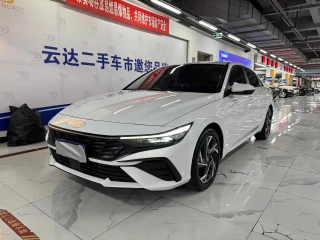 Hyundai Elantra — Фото автомобиля 2